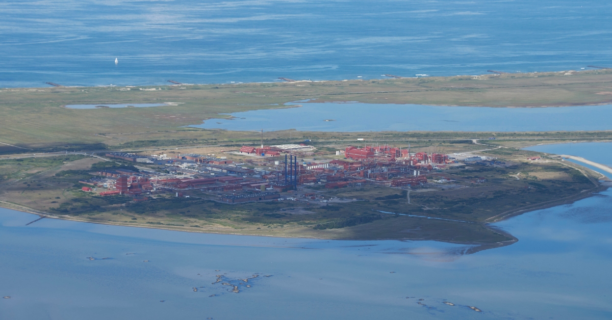 Luftfoto over Rønland hvor kemivirksomheden ligger